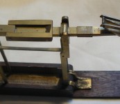 Folding Georgian Guinea Scales circa 1805